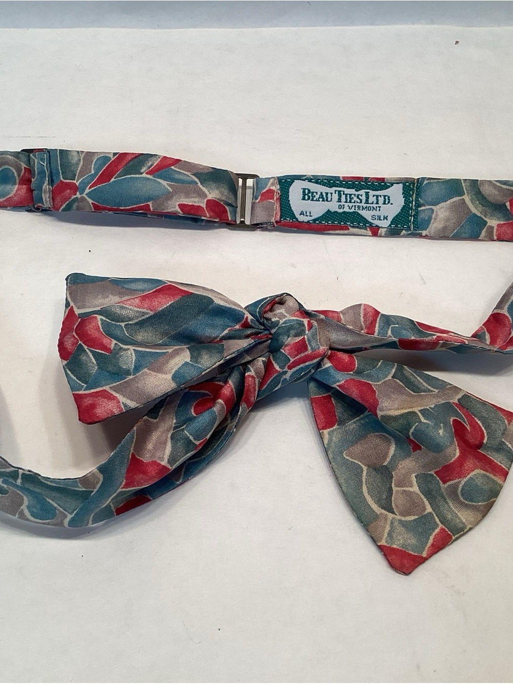 Beau Ties Ltd. Of Vermont Silk Bow Tie Tie Funky Abstract Design Excellent